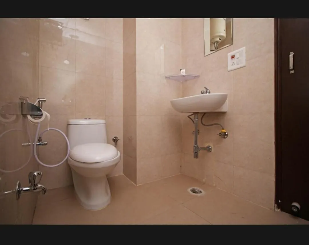 ניו דלהי Surya Palace 3*, ניו דלהי